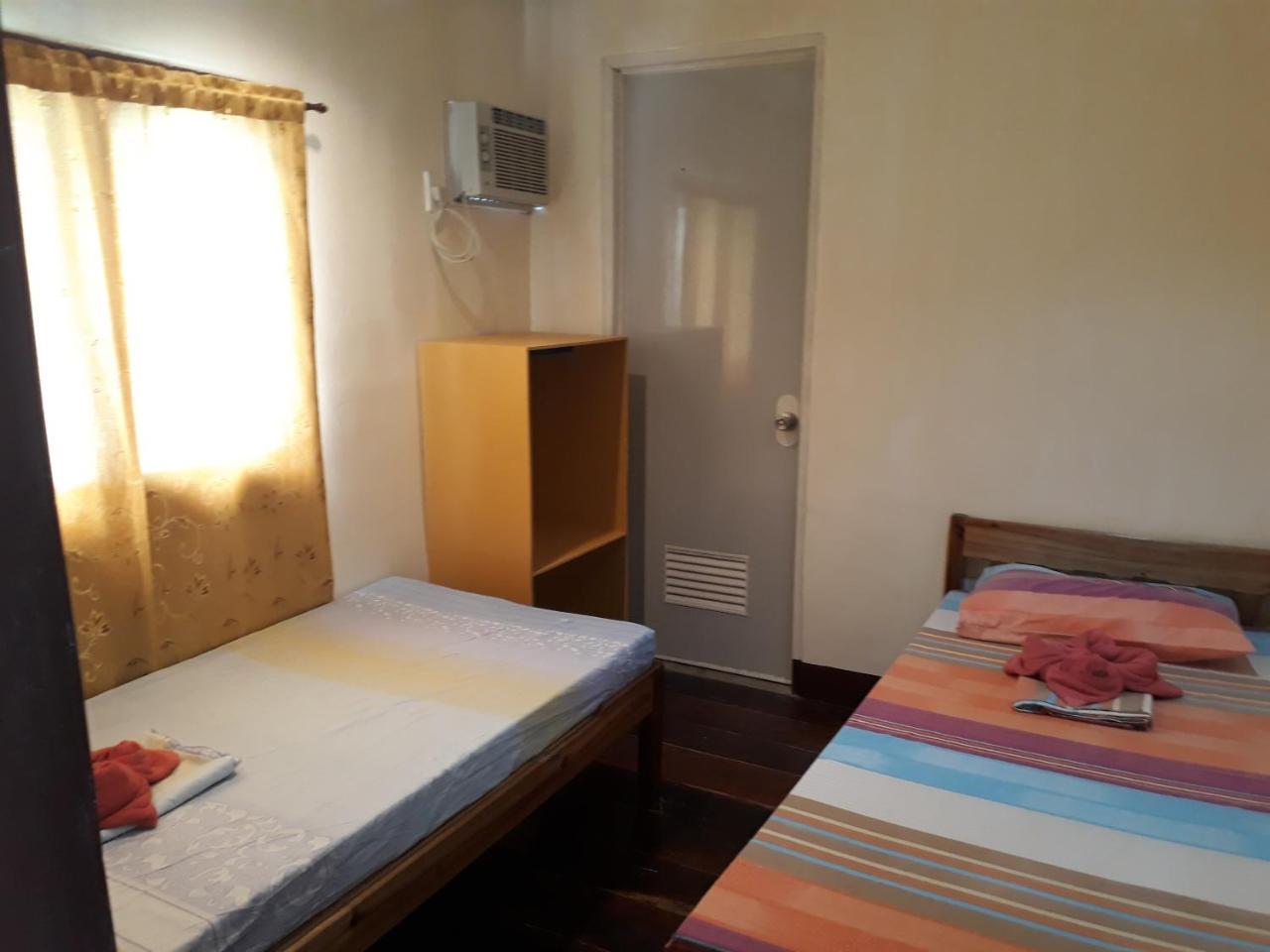 Adrian Travellers Inn Ель-Нідо Екстер'єр фото
