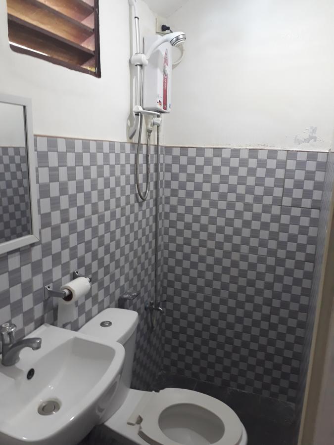 Adrian Travellers Inn Ель-Нідо Екстер'єр фото