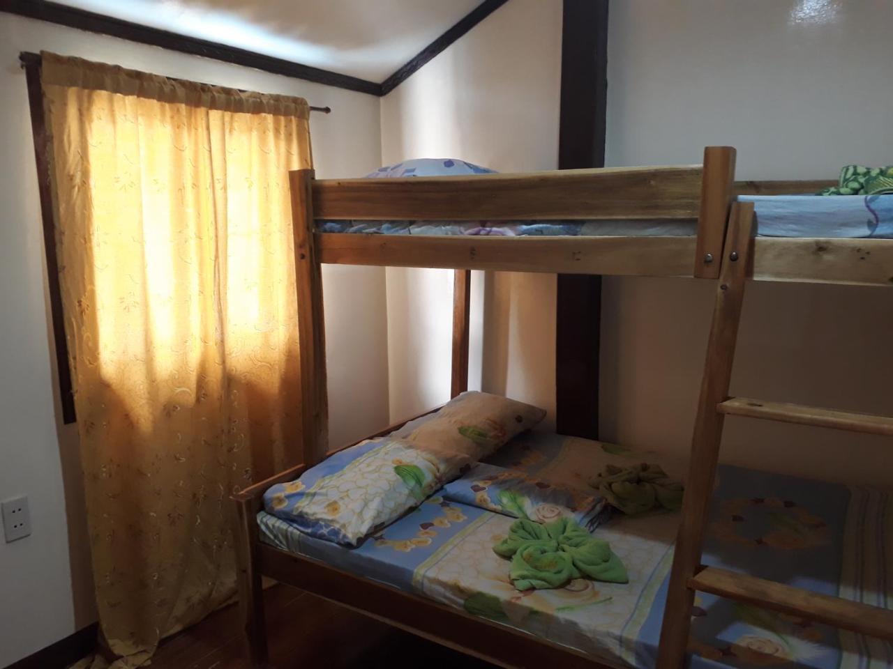 Adrian Travellers Inn Ель-Нідо Екстер'єр фото