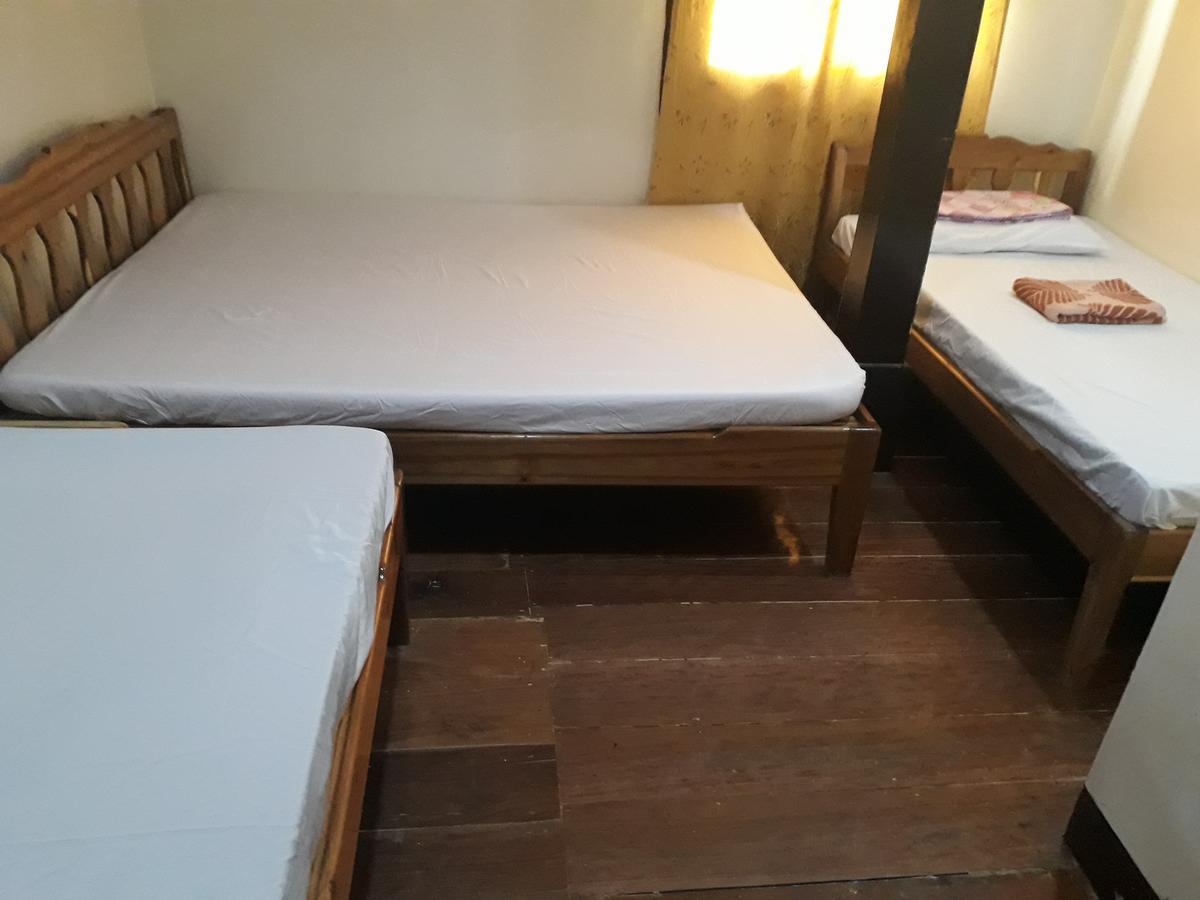 Adrian Travellers Inn Ель-Нідо Екстер'єр фото